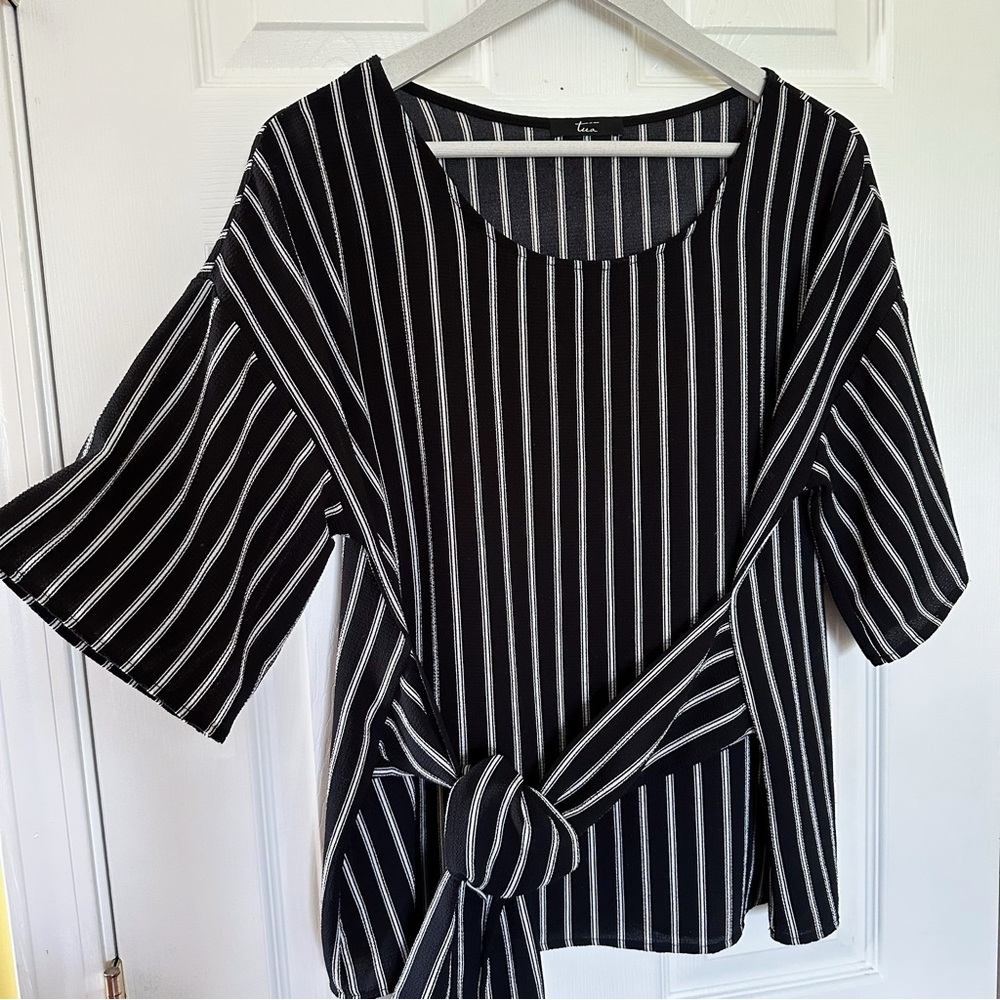 Tua women’s black and white pinstripes Blouses/Top